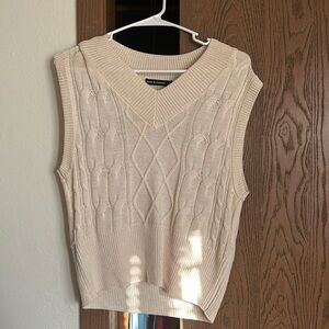 Cable Knit V-Neck Sweater Vest - Cream